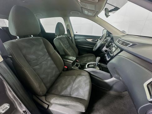 Used 2015 Nissan Rogue SV image 28