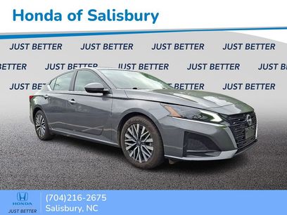 Used 2023 Nissan Altima 2.5 SV