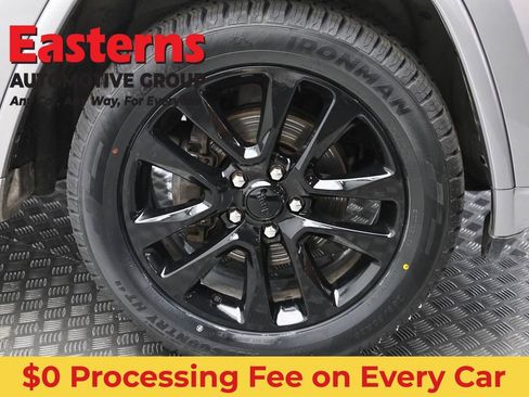 Used 2017 Jeep Grand Cherokee Laredo AWD/4WD image 31