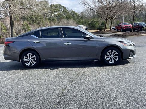 Used 2025 Nissan Altima 2.5 S image 6
