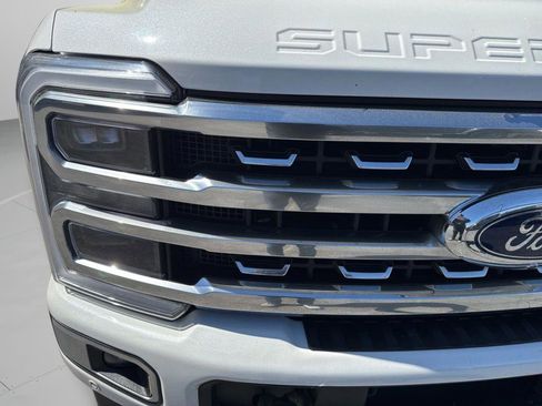 Used 2024 Ford F250 Platinum image 42