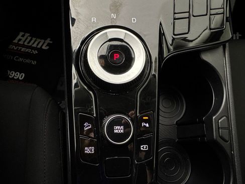 Used 2025 Kia Sportage LX image 15