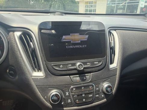 Used 2024 Chevrolet Malibu LT FWD image 13