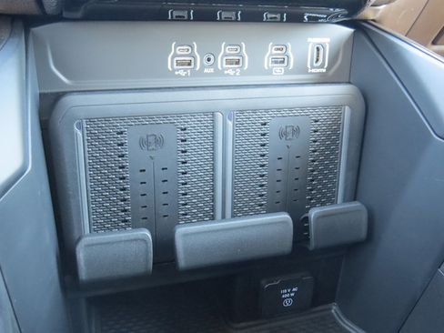 New 2026 RAM 3500 Longhorn image 32