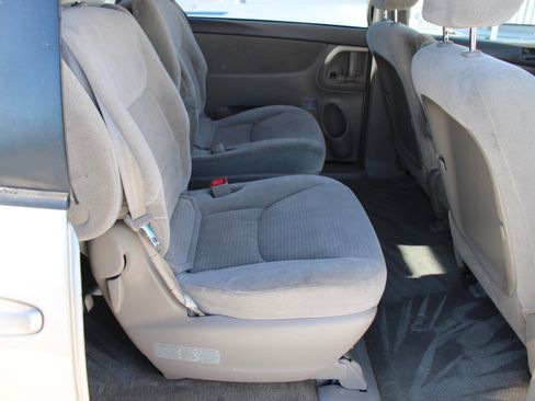 Used 2008 Toyota Sienna CE image 15