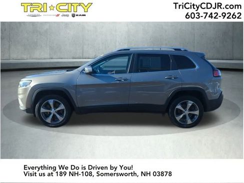 Used 2019 Jeep Cherokee Limited w/ Trailer Tow Group image 2