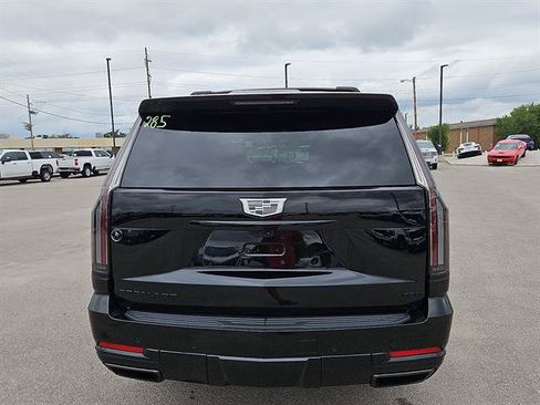 Used 2025 Cadillac Escalade Sport Platinum w/ LPO, Floor Liner Package AWD/4WD image 4