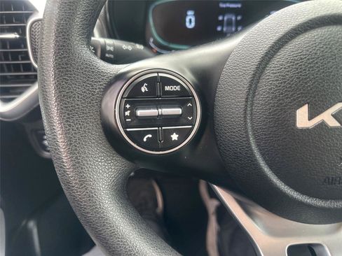 Used 2023 Kia Soul LX w/ Option Group 015 FWD image 21