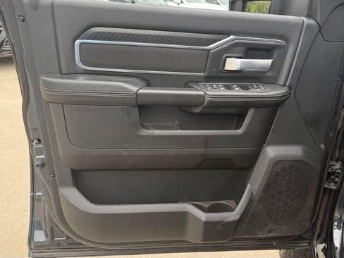 Used 2025 RAM 2500 Big Horn AWD/4WD image 14