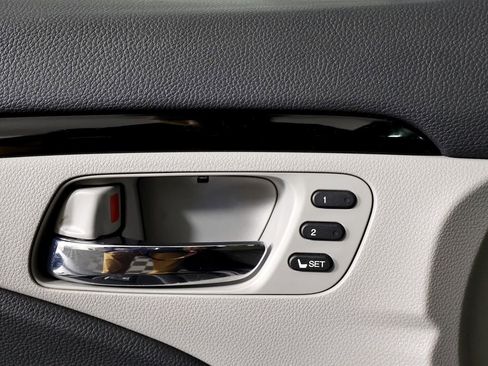 Used 2017 Honda Pilot Elite image 23