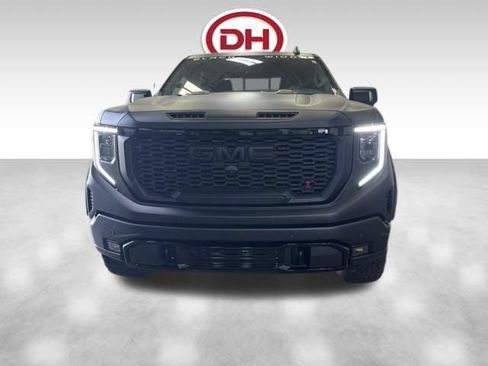 Used 2022 GMC Sierra 1500 AT4 w/ AT4 Premium Package AWD/4WD image 6