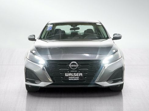 Used 2023 Nissan Altima 2.5 SV AWD/4WD image 8
