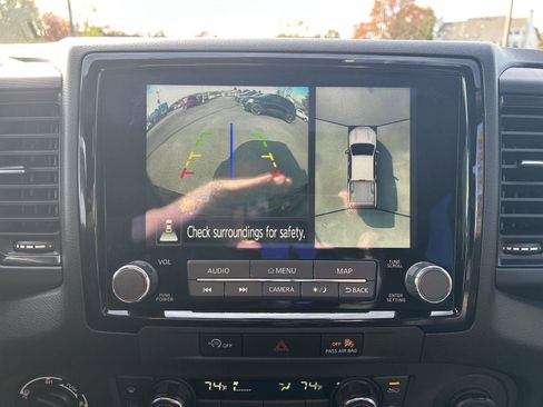 Used 2023 Nissan Frontier PRO-4X w/ Pro-4X Premium Package image 16