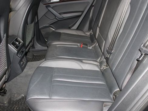 Used 2019 Audi Q5 2.0T Premium Plus w/ Premium Plus Package AWD/4WD image 18