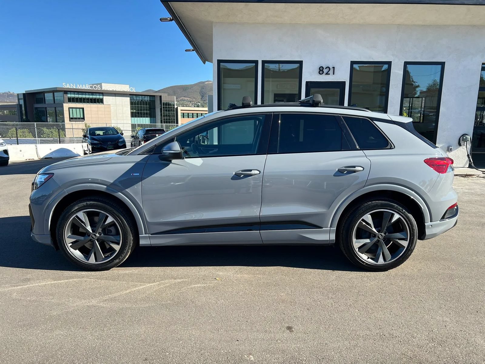 Used 2023 Audi Q4 e-tron Premium Plus AWD/4WD image 8