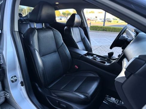 Used 2017 Nissan Maxima 3.5 SV FWD image 15