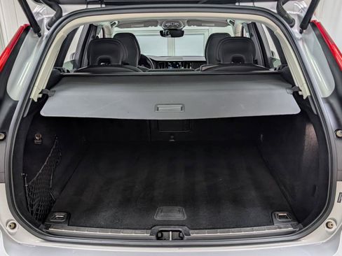 Used 2023 Volvo XC60 B6 Ultimate image 21