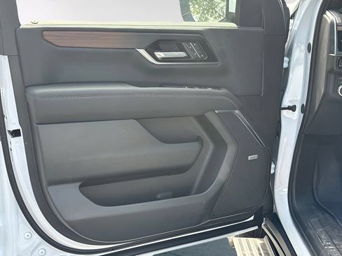 New 2026 GMC Yukon XL Denali w/ Sun & Power Step Package AWD/4WD image 19