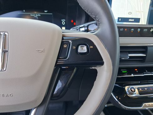 Certified 2023 Lincoln Corsair Reserve FWD image 17