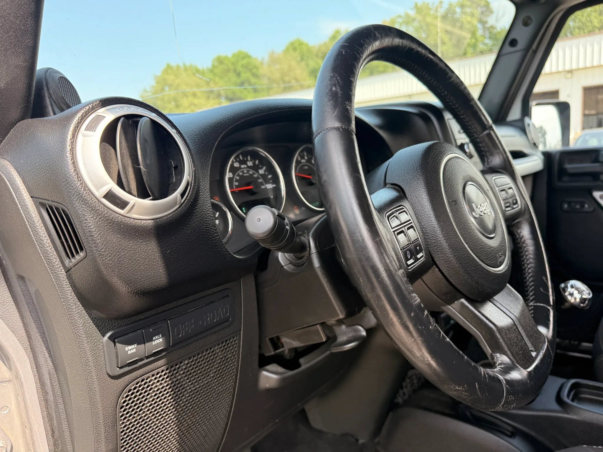 Used 2014 Jeep Wrangler Rubicon w/ Power Convenience Group AWD/4WD image 17