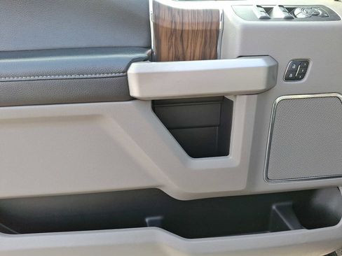 Used 2019 Ford F150 Lariat image 8