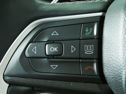 Certified 2023 Jeep Grand Cherokee Altitude AWD/4WD image 24