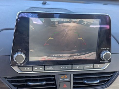 Used 2023 Nissan Altima 2.5 SV image 15