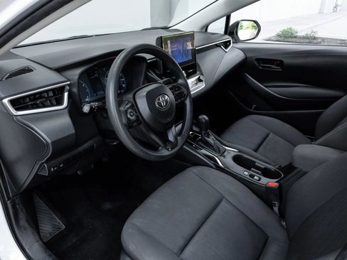 Used 2023 Toyota Corolla LE FWD image 3