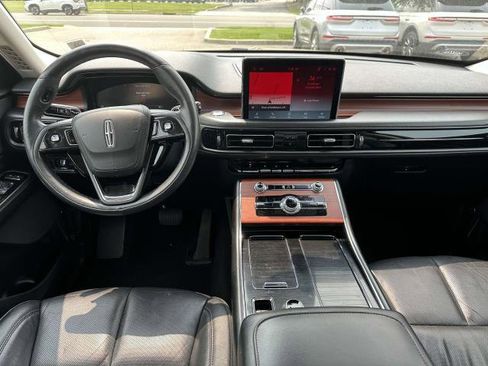 Certified 2022 Lincoln Aviator Reserve w/ Equipment Group 201A image 12