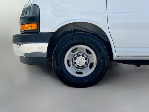 Used 2024 Chevrolet Express 2500 w/ Driver Convenience Package RWD image 25