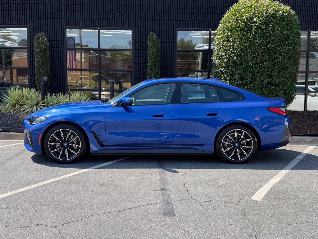 Used 2023 BMW i4 eDrive40 w/ M Sport Package RWD image 9