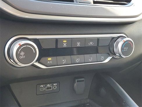 Certified 2025 Nissan Altima 2.5 SR image 22