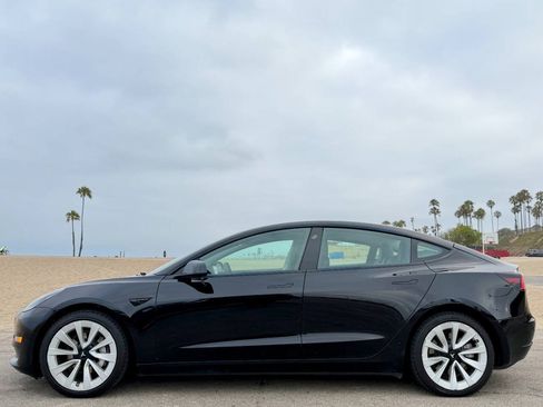 Used 2023 Tesla Model 3 Standard Range RWD image 2