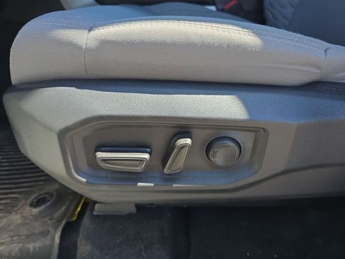 Certified 2025 Toyota Tundra SR5 w/ SR5 Convenience Package AWD/4WD image 18