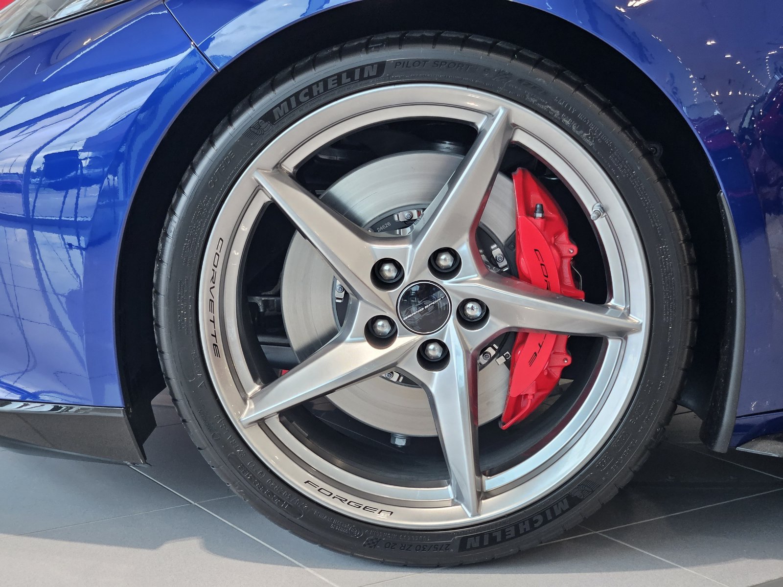 New 2027 Chevrolet Corvette Grand Sport w/ Z52 Sport Performance Package RWD image 11