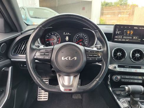 Certified 2022 Kia Stinger GT-Line RWD image 18