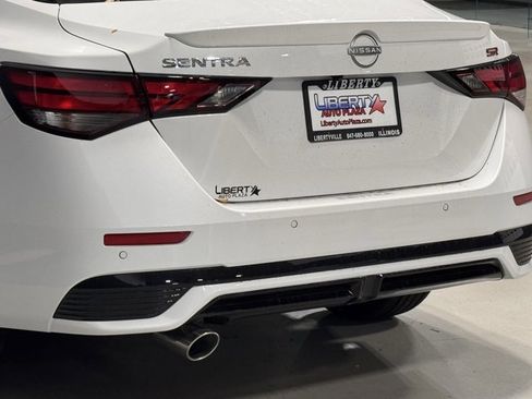 New 2025 Nissan Sentra SR image 17