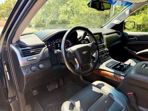 Used 2019 Chevrolet Tahoe Premier AWD/4WD image 10