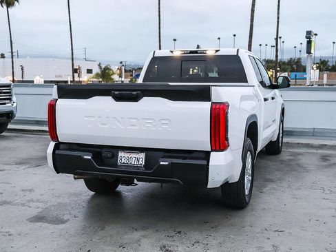 Used 2022 Toyota Tundra SR5 w/ SR5 Convenience Package RWD image 9