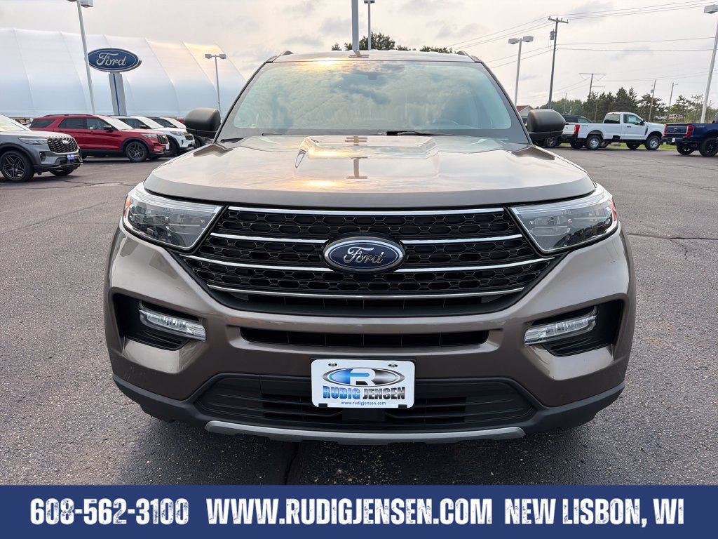 Used 2021 Ford Explorer XLT w/ Equipment Group 202A AWD/4WD image 8