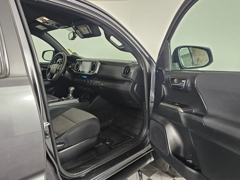 Used 2021 Toyota Tacoma TRD Off-Road image 37