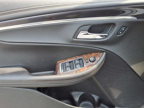 Used 2014 Chevrolet Impala LT FWD image 16