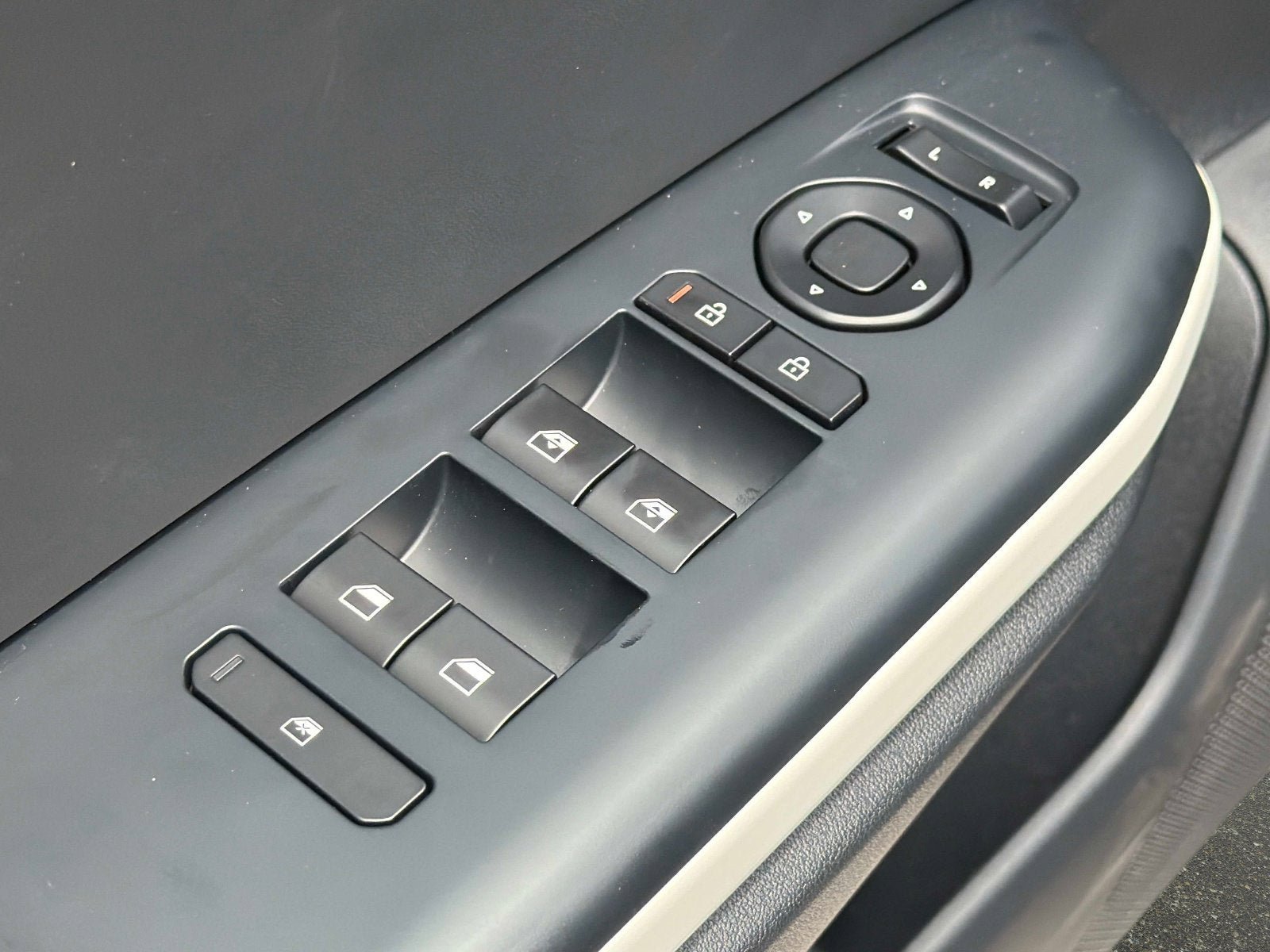 New 2026 Kia K4 GT-Line w/ GT-Line Premium Package FWD image 15