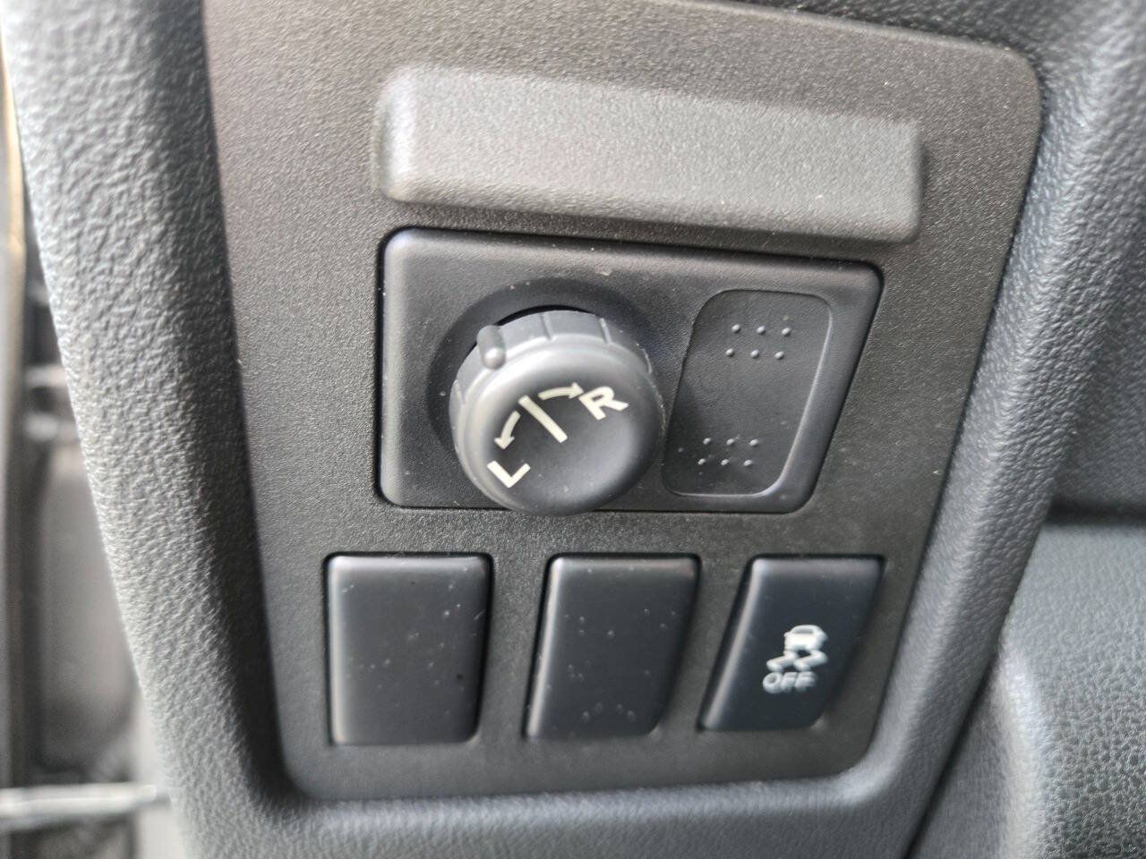 Used 2015 Nissan Rogue S w/ Convenience Package FWD image 15