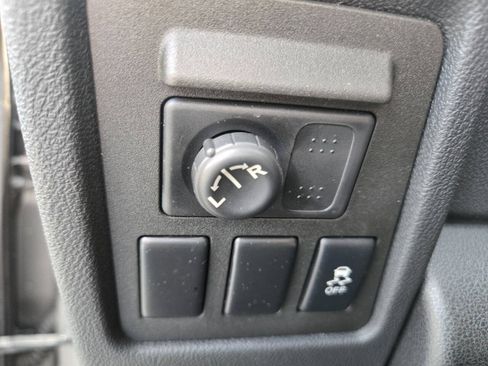 Used 2015 Nissan Rogue S w/ Convenience Package FWD image 15