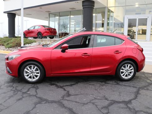 Used 2015 MAZDA MAZDA3 i Touring image 2