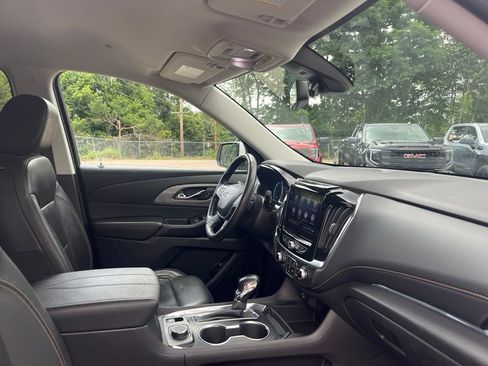 Used 2021 Chevrolet Traverse RS FWD image 40