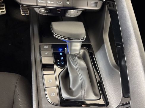 Used 2025 Hyundai Elantra SEL FWD image 26