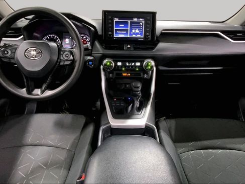 Used 2021 Toyota RAV4 XLE AWD/4WD image 16