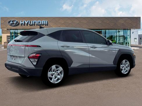 New 2026 Hyundai Kona SE image 8